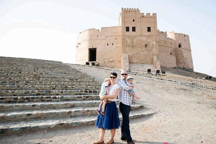 Explore rich history and stunning architecture at Fujairah Fort where family adventures await. Discover ancient sites and enjoy quality time together in picturesque settings. Perfect for young explorers!